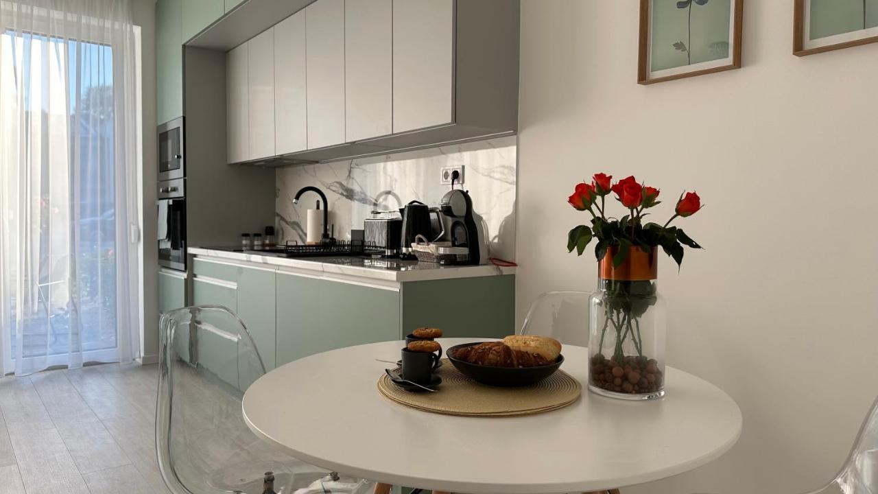 Linden Apartman 001 - Adults Only Mosonmagyarovar Ngoại thất bức ảnh