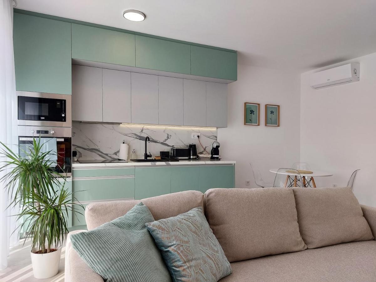 Linden Apartman 001 - Adults Only Mosonmagyarovar Ngoại thất bức ảnh